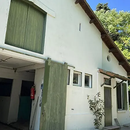 度假居 Domaine De Mejanes 阿爾勒